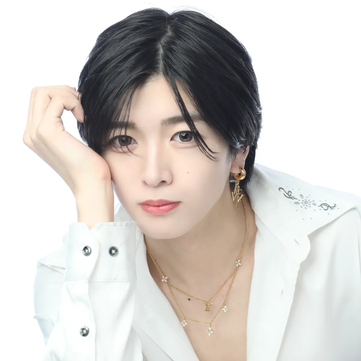 スタッフ「不死鳥伊与莉」のサムネイル画像