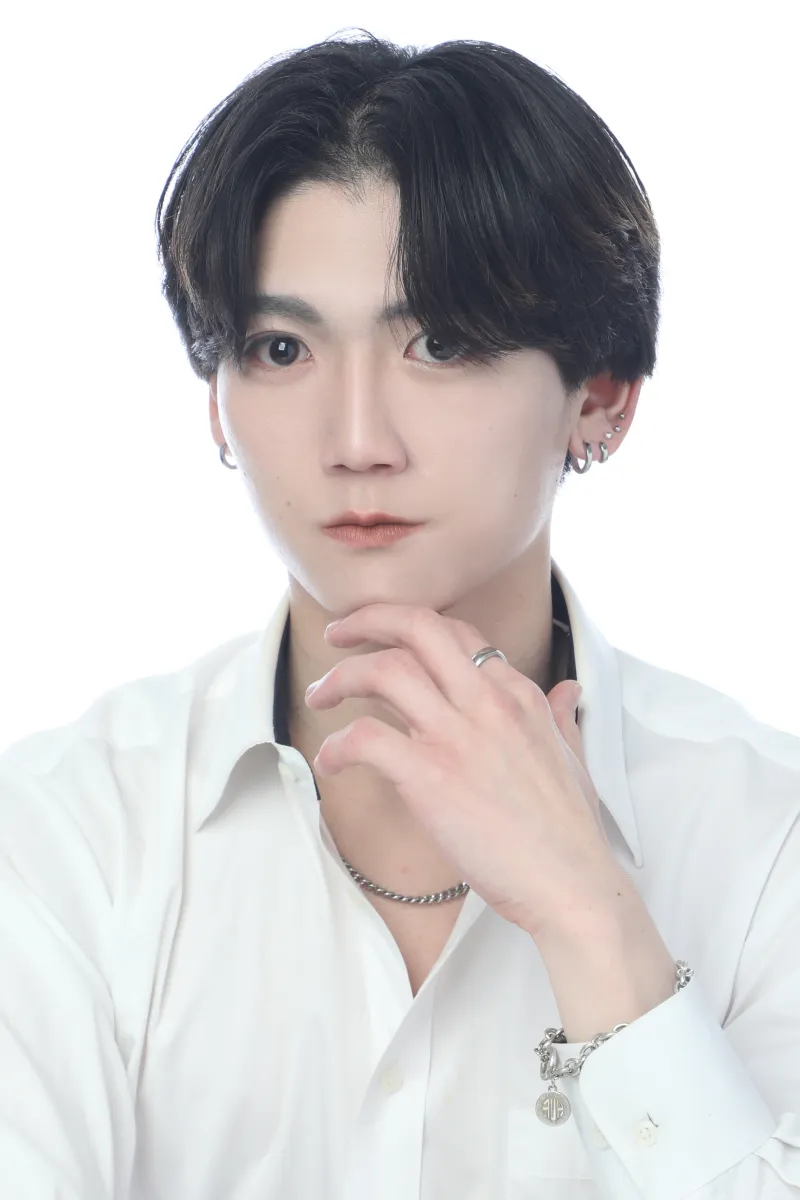 Eyes Noel所属スタッフの「綾」の肖像写真